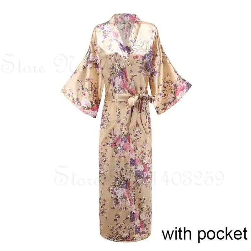 Bata Kimono Pavo Real y Flores | Talla Grande | Tico Trendy