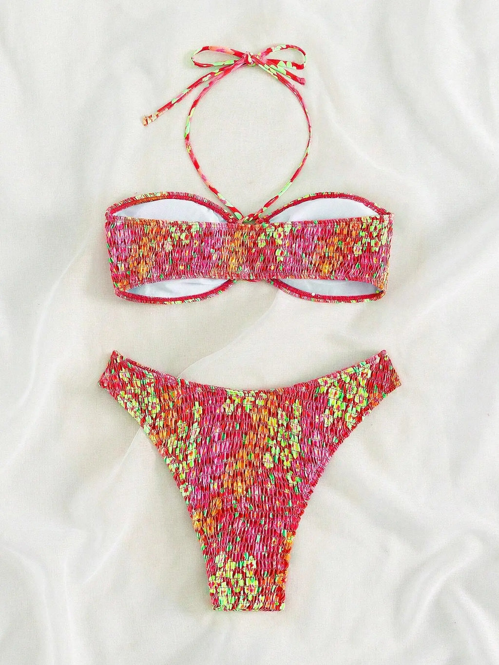 Bikini con Estampado Floral, Halter Ahumado y Parte Inferior de Tiro Alto