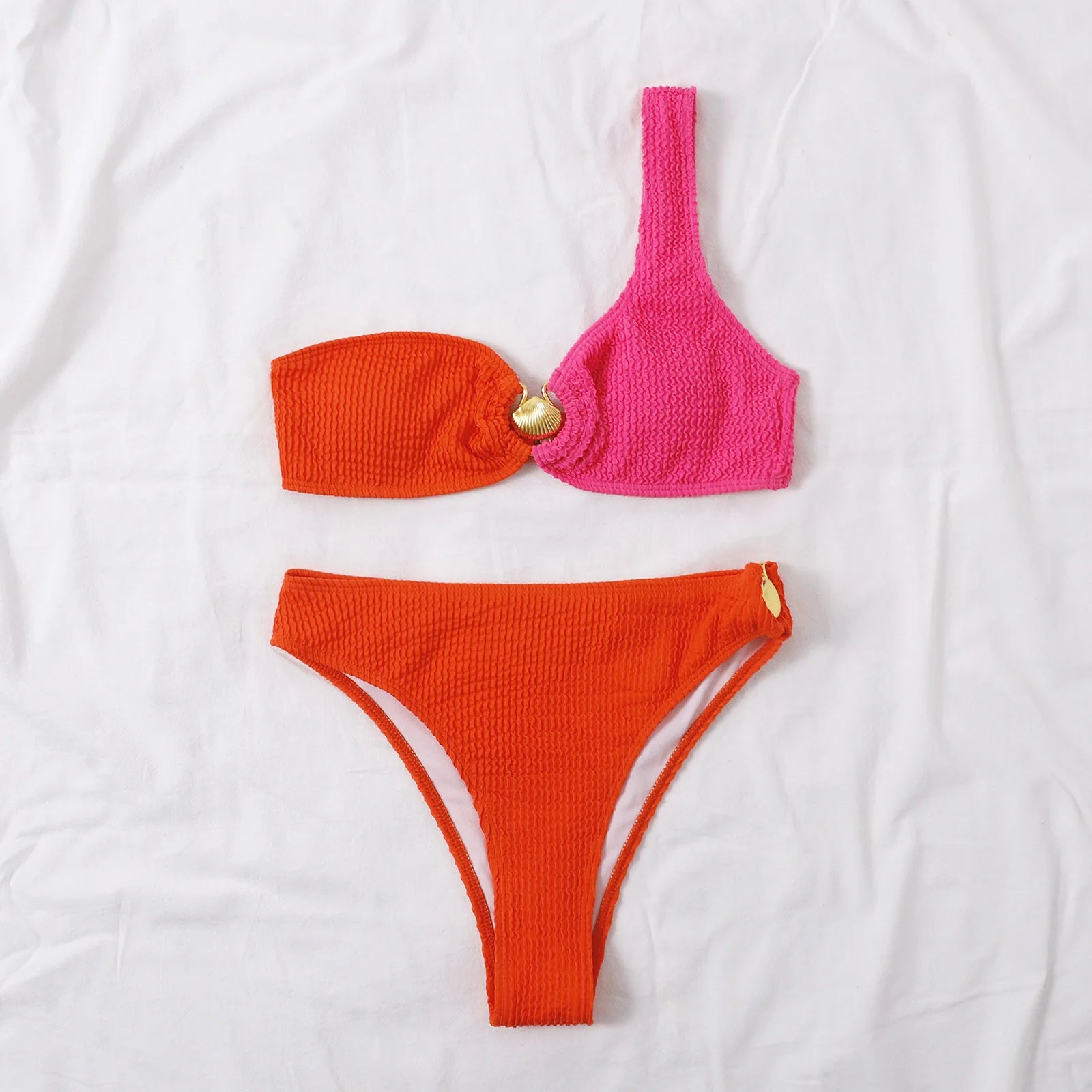 Bikini de Dos Piezas con Concha - Top Sexy para Playas de Guanacaste