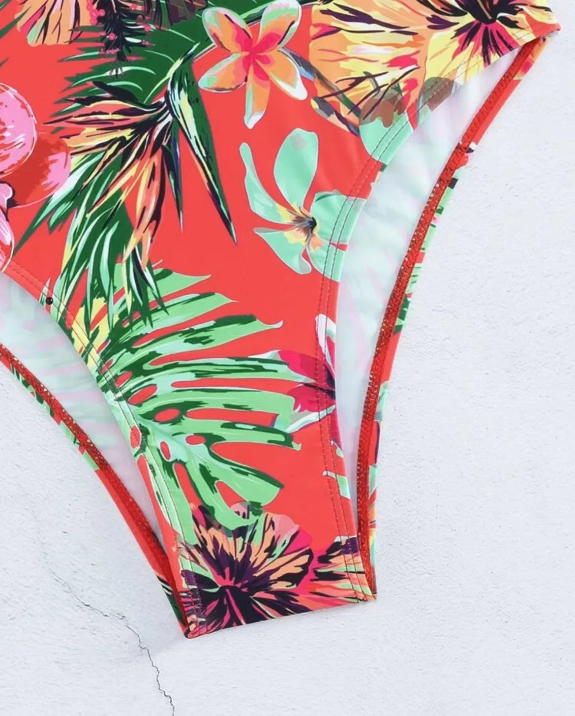 Bikini Tropical con Estampado de Malla | Contraste | Playa y Verano