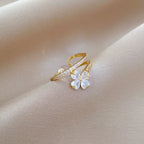 Anillos de cobre abiertos ajustables de trébol de circón brillante de lujo para mujeres y niñas, accesorios de anillo de dedo de la suerte de Color dorado, regalos