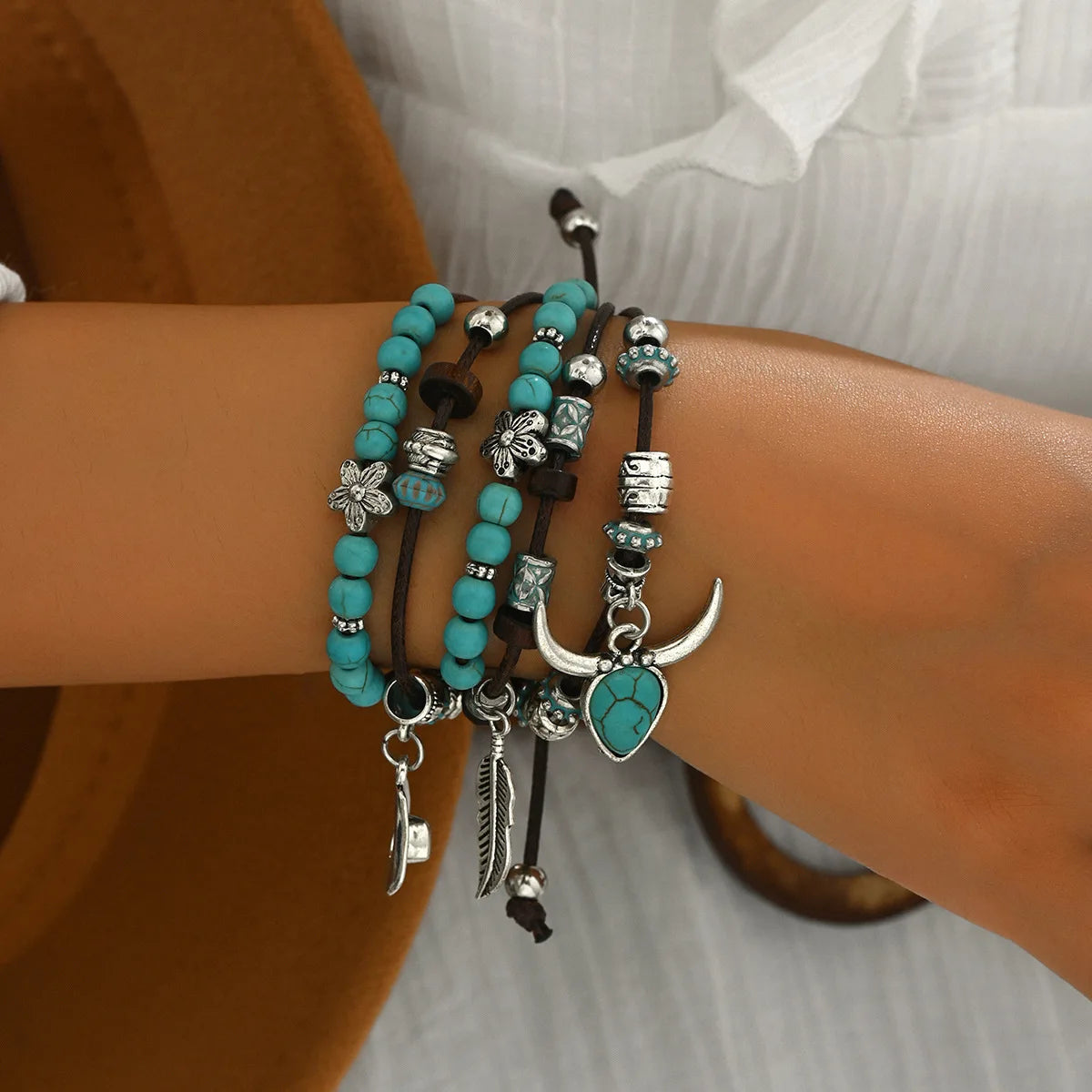 Pulseras de Cuero para Hombre y Mujer |  Hojas y Plumas  |  Dijes de Animales