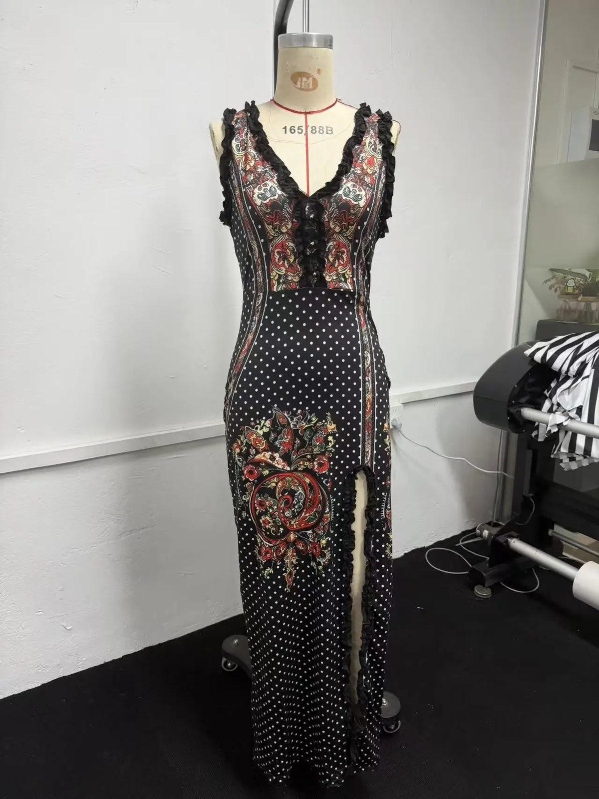 Vestido Floral con Encaje Espalda Descubierta