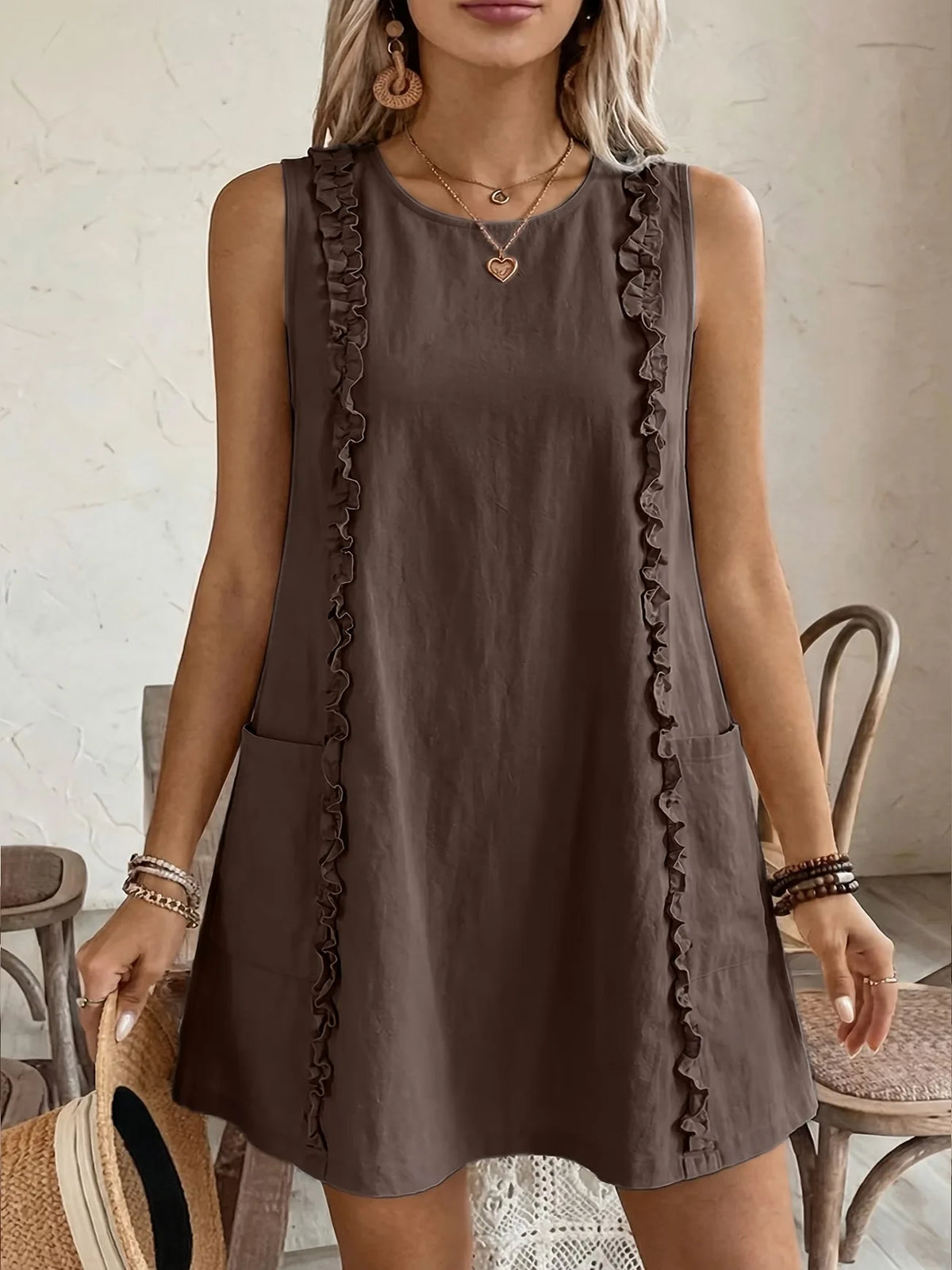 Vestido Corto Liso Sin Mangas con Bolsillos