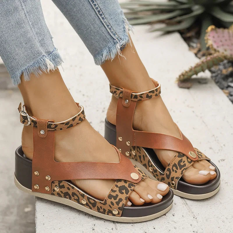 Sandalias de Cuña Leopardo con Correa en Tobillo | Tacón Alto | Talla Grande | Cuero PU