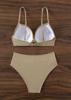 Bikini con Tirantes Finos y Cuello en V - Cintura Alta Torcida