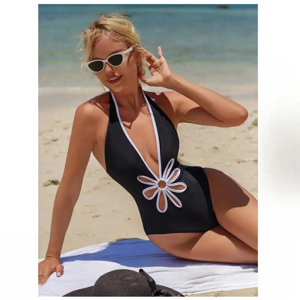 Traje de Baño de Una Pieza Halter - Ribete en Contraste y Diseño Ahuecado