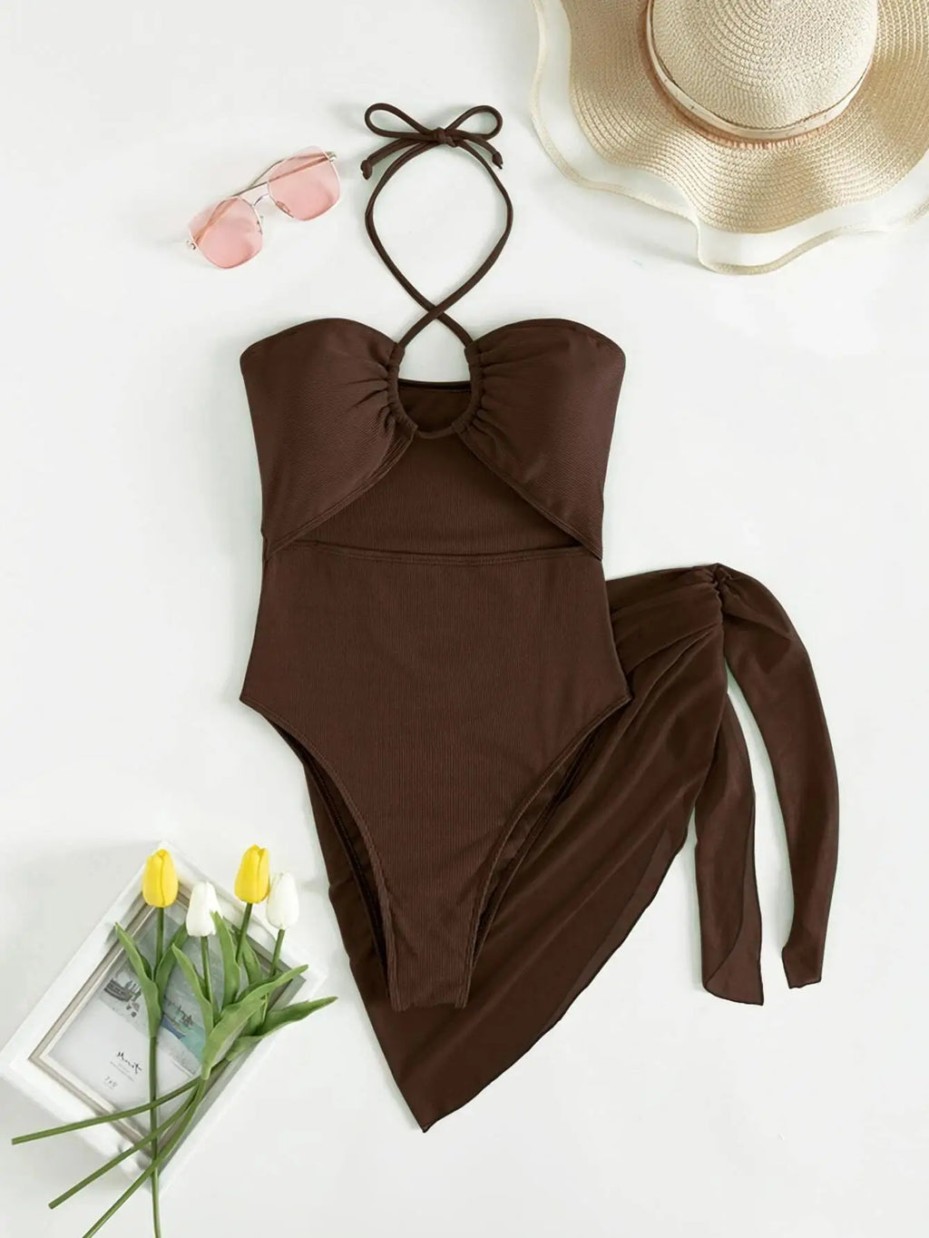 Bañador de Una Pieza Halter Recortado con Falda - Estilo Sexy y Monocromático
