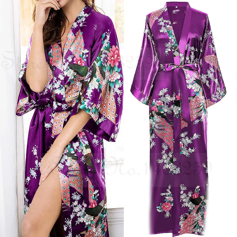 Bata Kimono Pavo Real y Flores | Talla Grande | Tico Trendy