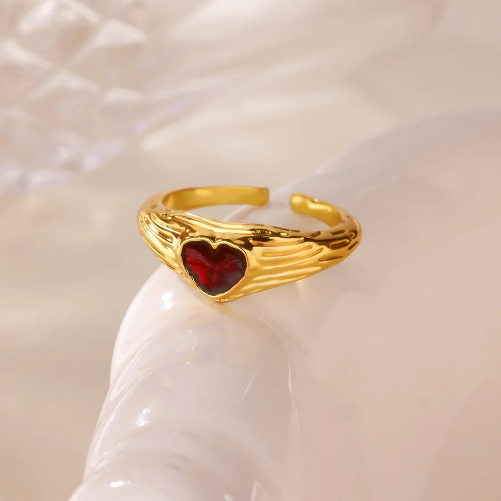 Anillo Ticotrendy Corazón Punk | Circón Rojo | Abierto Acero Inox Oro | Joyería Moda 2025