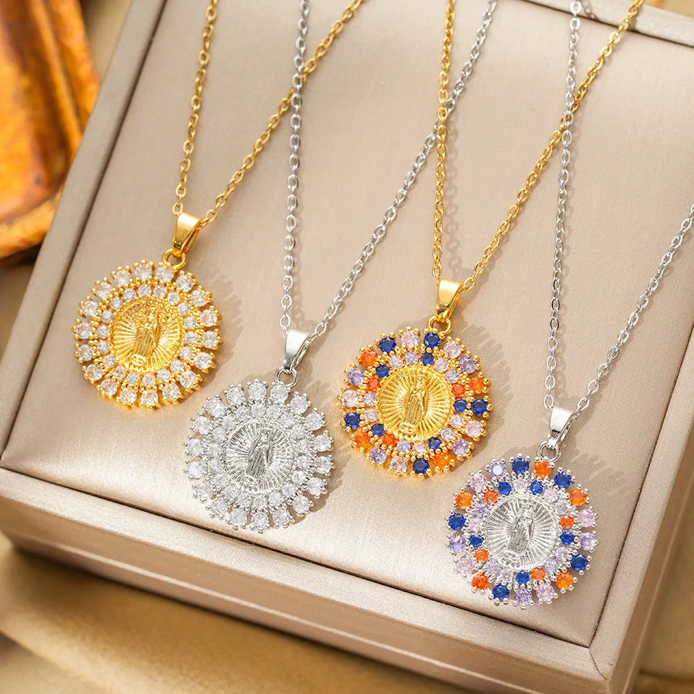 Cadena de acero inoxidable de lujo con circonita de la Virgen María, collares con colgante redondo para mujeres y hombres, joyería religiosa, accesorios de regalos