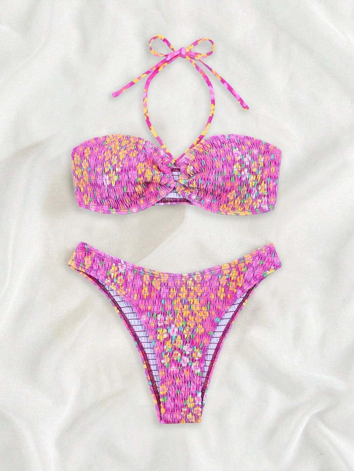 Bikini con Estampado Floral, Halter Ahumado y Parte Inferior de Tiro Alto