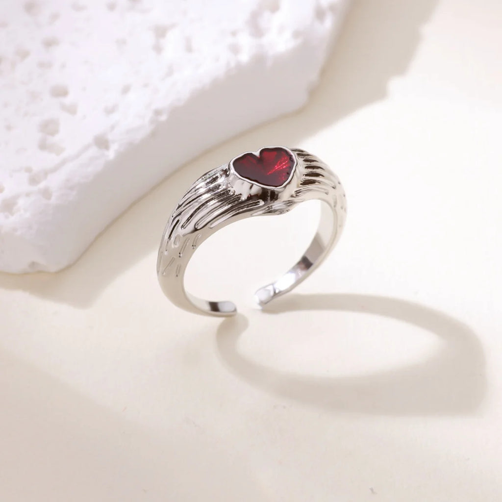Anillo Ticotrendy Corazón Punk | Circón Rojo | Abierto Acero Inox Oro | Joyería Moda 2025