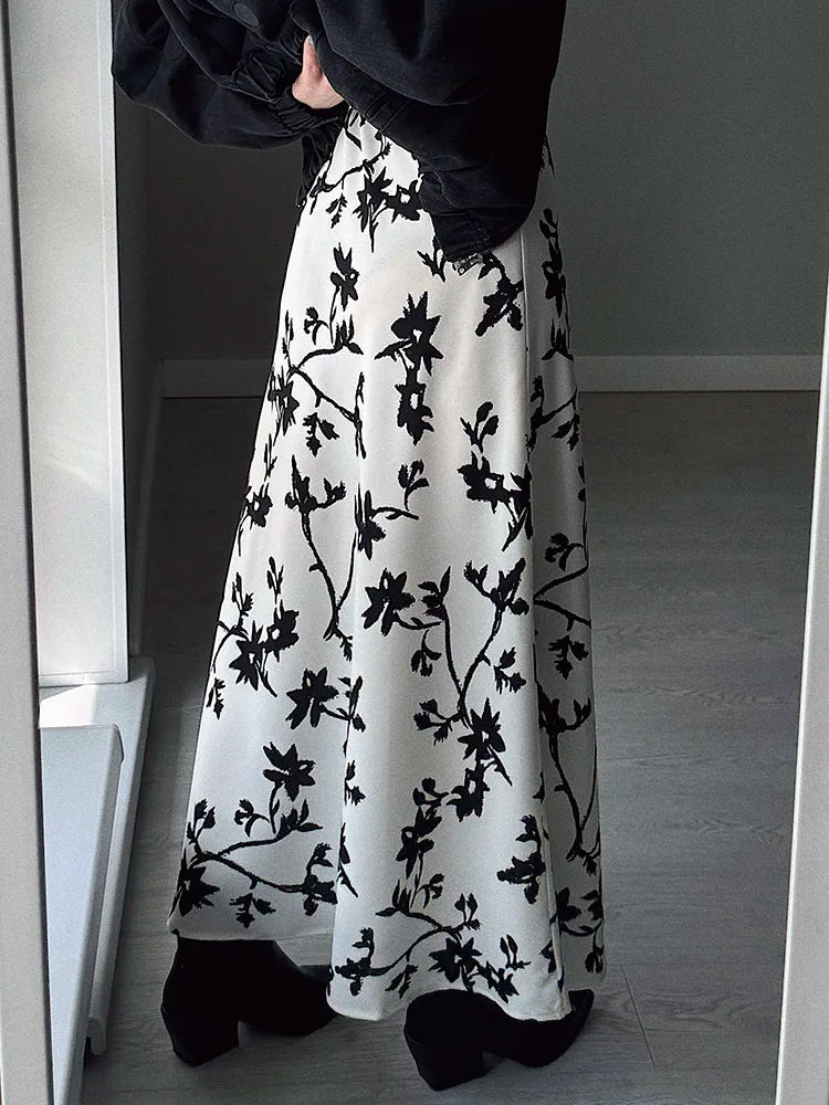 Falda Vintage de Satén | Estampado Floral Elegante