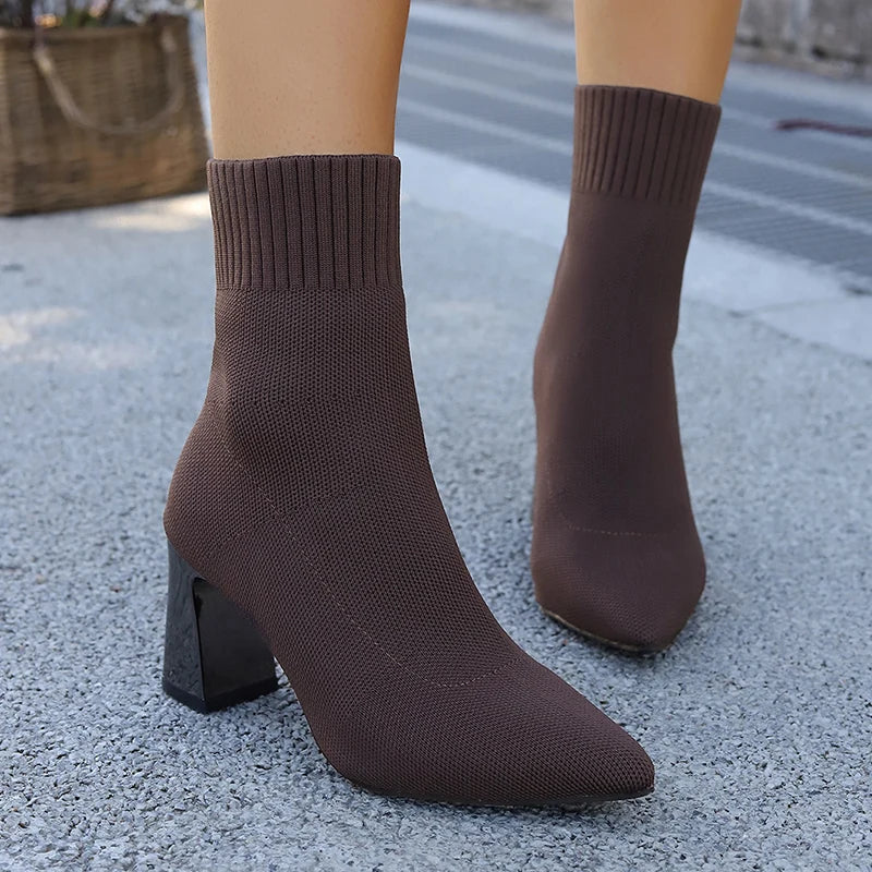 Botines Tejidos | Punta Fina y Tacón Grueso | Estilo Tico Elegante