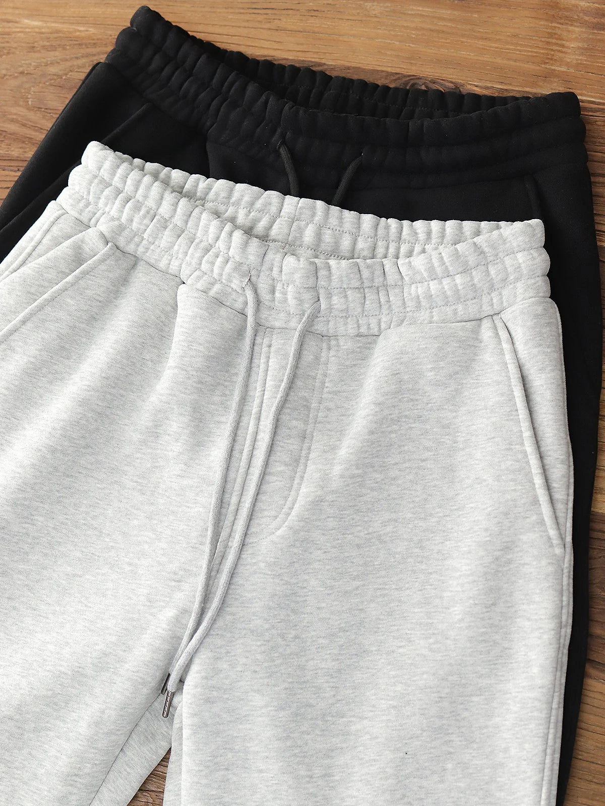 Jogger 420G Forro Polar | Lana Cordero | Gris Claro Cálido | Deportivo Invierno