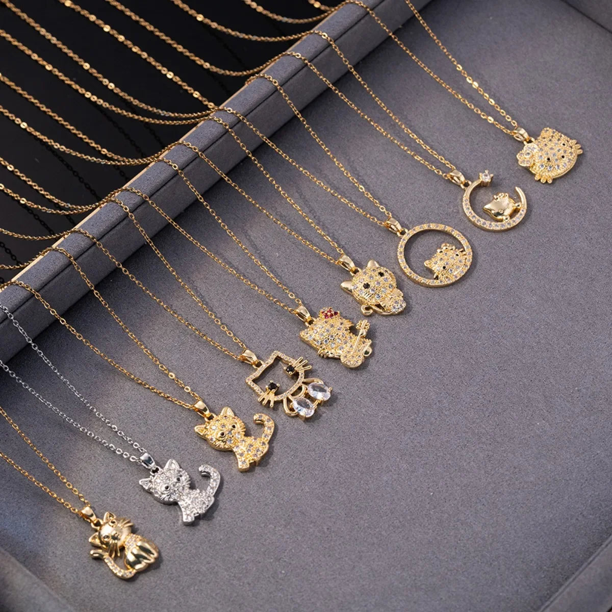 Sanrio lindo Hello Kitty collares con colgante de circón para mujeres niñas encantador gato de dibujos animados gatito cadena de acero inoxidable regalos de joyería