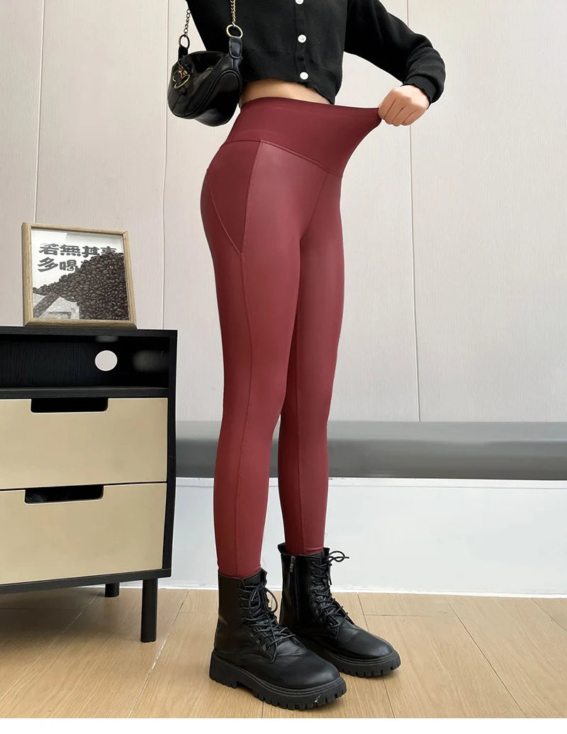 Leggings Cuero PU Polar Otoño Invierno | Empalmado Ajustado Sexy Rojo | Alta Elasticidad Cálida | Ticotrendy