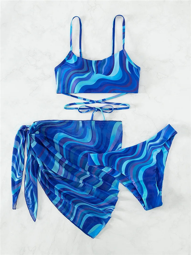 Bikini con Estampado Ondulado y Falda - Conjunto Práctico y Bonito