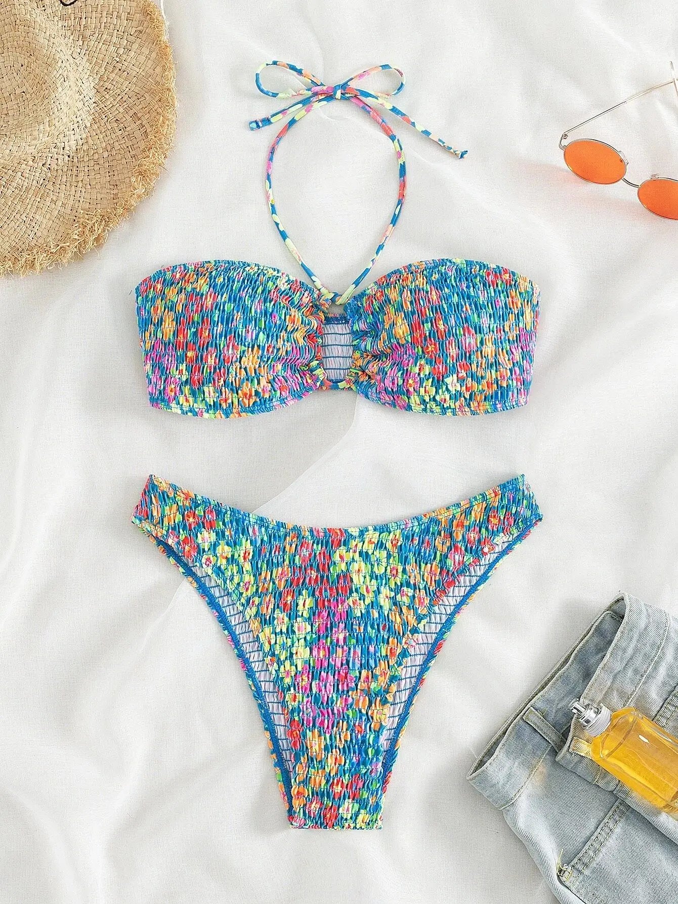 Bikini con Estampado Floral, Halter Ahumado y Parte Inferior de Tiro Alto