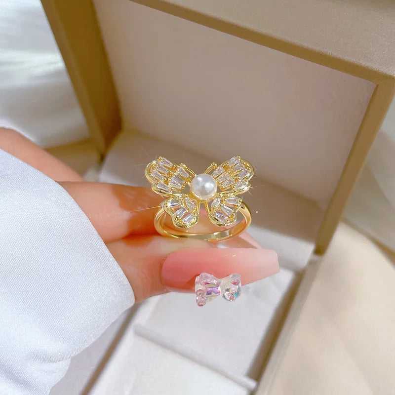 Anillo de mariposa de circón y perla de imitación de lujo ostentoso para mujer, anillo de cobre abierto ajustable de Color dorado, regalos de joyería para fiesta y boda