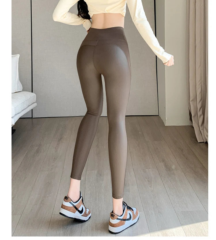 Leggings Cuero PU Polar Otoño Invierno | Empalmado Ajustado Sexy Rojo | Alta Elasticidad Cálida | Ticotrendy