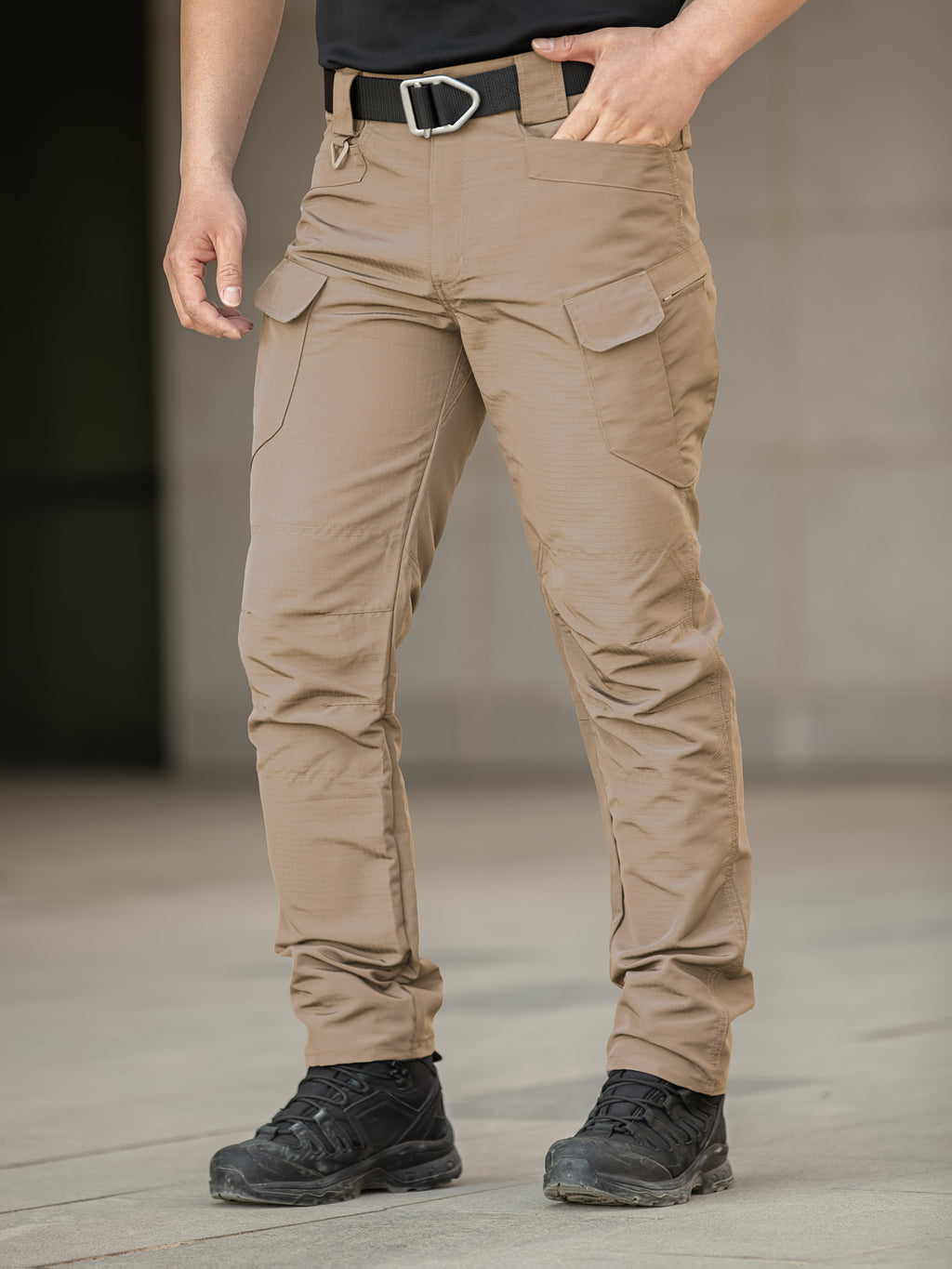Men's Multi-Pocket Work Pants - Tactical and Casual Overalls, Durable High-Quality Fabric for Hiking, Camping, and Casual Attire | All-Season Comfortable Outdoor Workwear & Casual Trousers with Sturdy Construction
