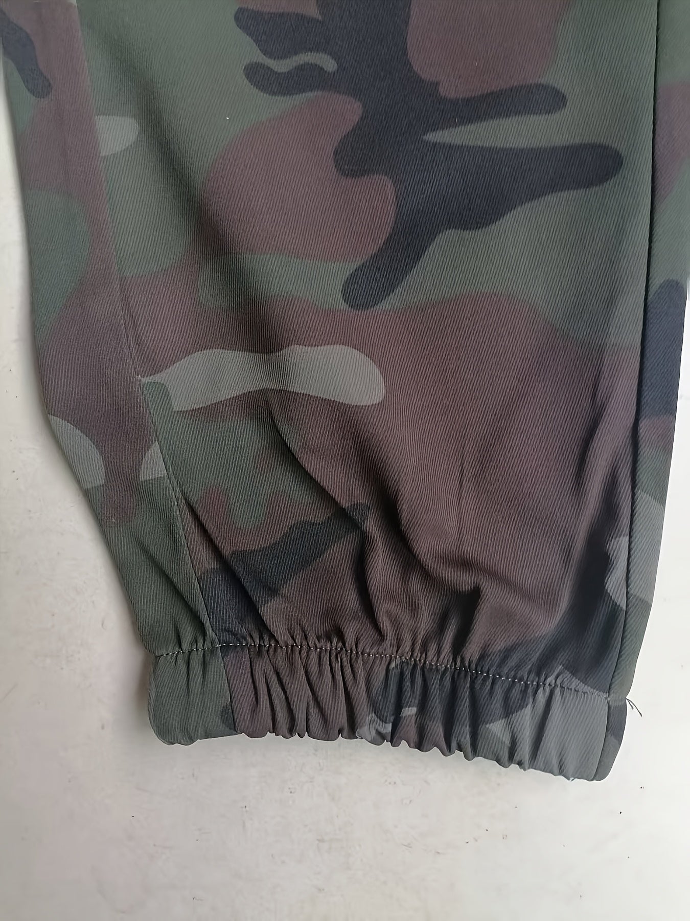 Men's Camouflage Print Casual Sweatpants - Elastic Waistband & Cuffed Ankle, Regular Fit with Multiple Pockets, Machine Washable for Gym, Jogging, Casual Attire, Leisure Athletic Pants | Nonstretch Fabric Pants